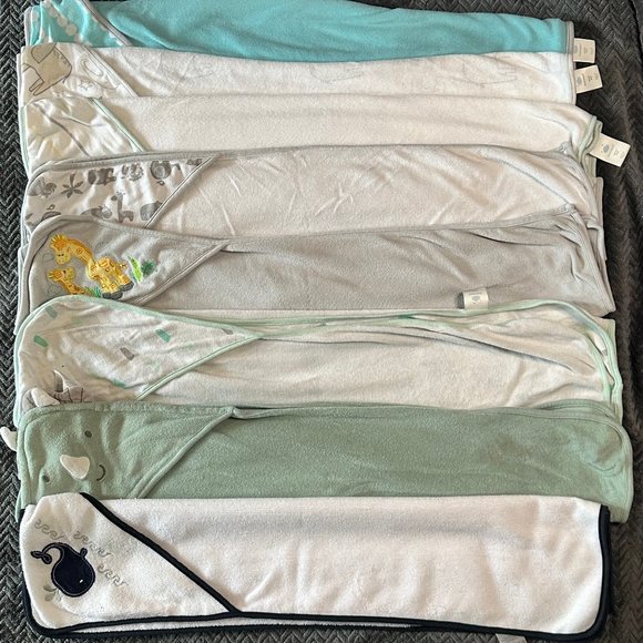 Set of Eight Hooded Towels for Infants/Toddlers - Picture 1 of 3